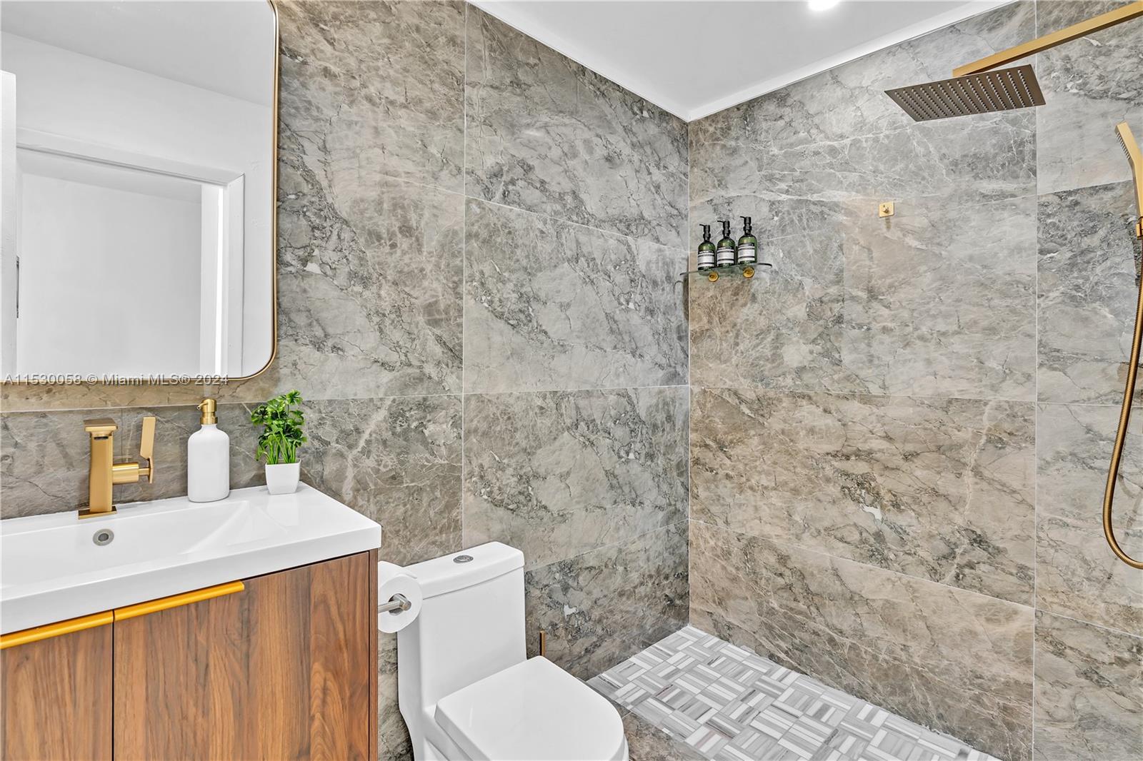 815 CONDO - Residential Lease