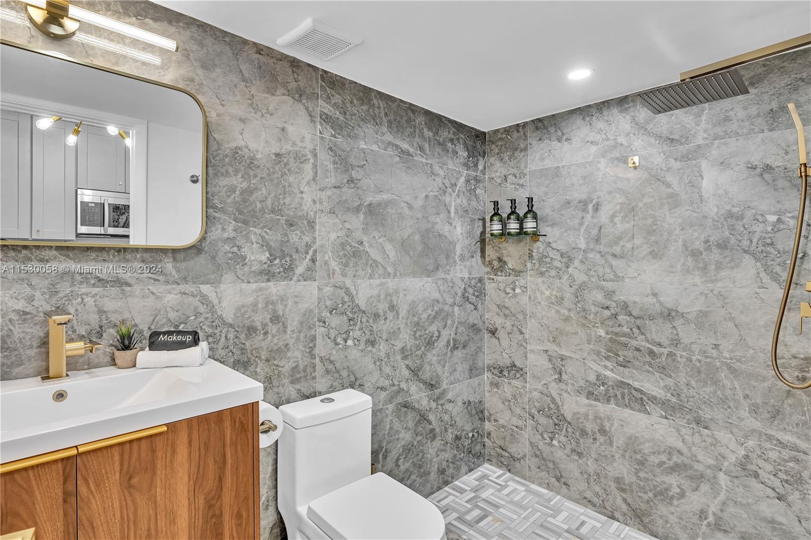 815 CONDO - Residential Lease