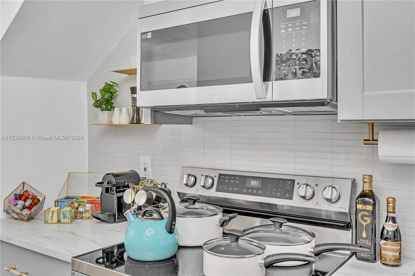 815 CONDO - Residential Lease