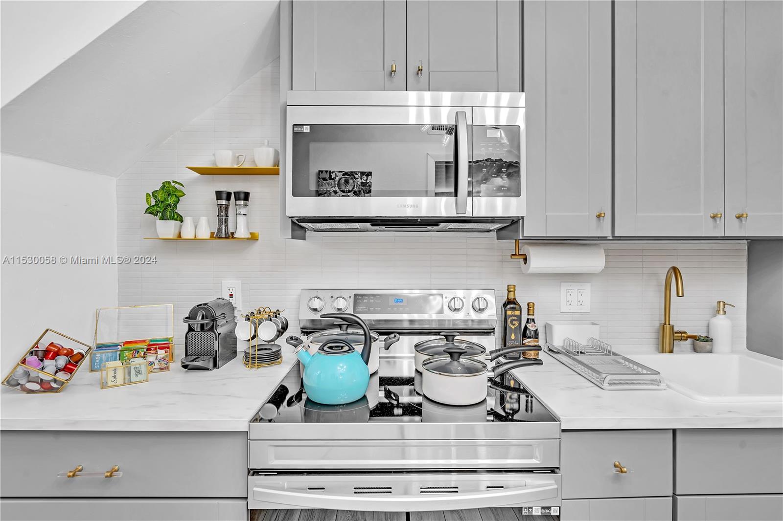 815 CONDO - Residential Lease