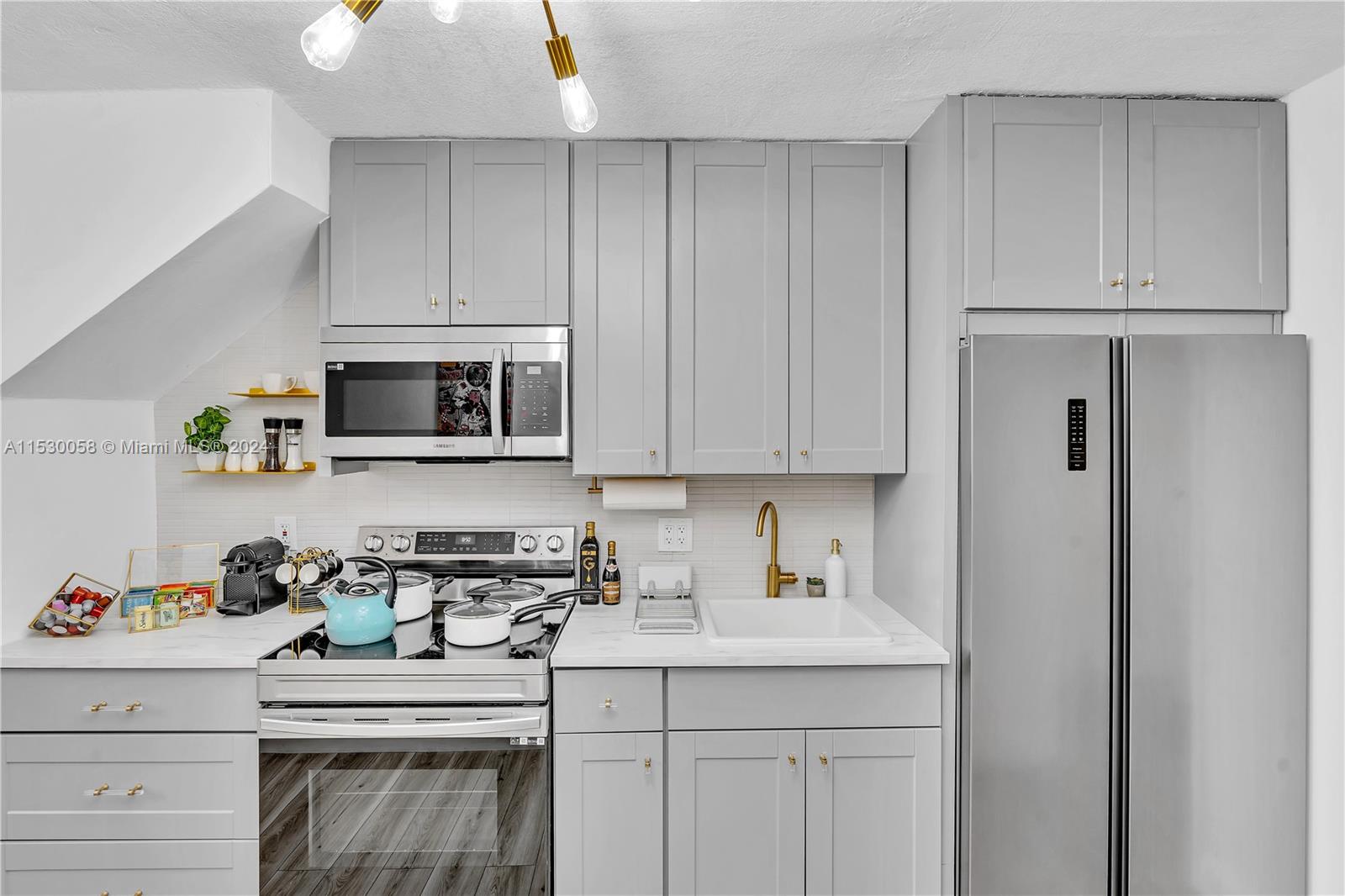 815 CONDO - Residential Lease