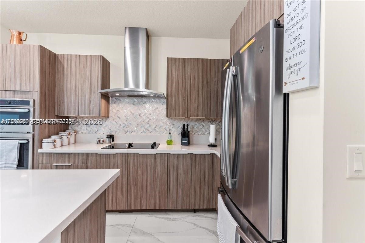 LANDMARK AT DORAL CENTRAL - Residential Lease