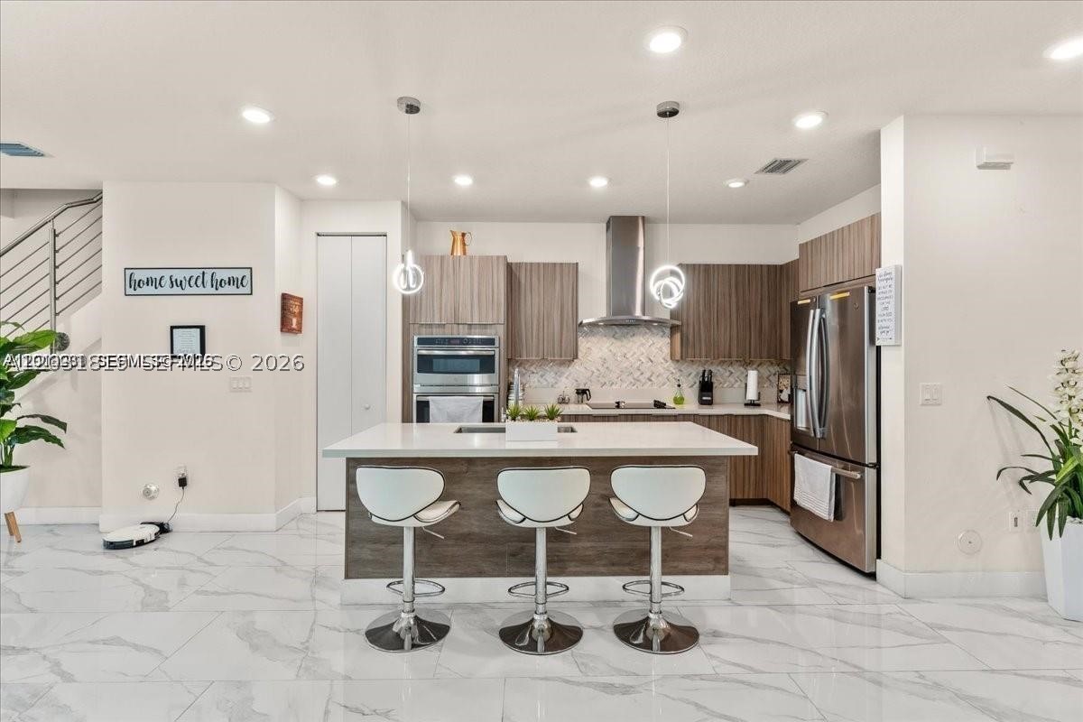 LANDMARK AT DORAL CENTRAL - Residential Lease