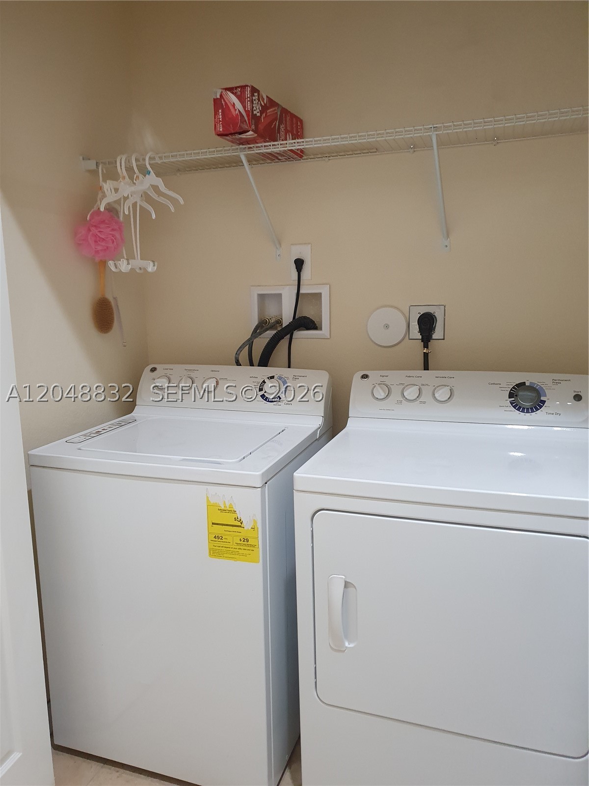 KENDALL COMMONS RESIDENTI - Residential Lease