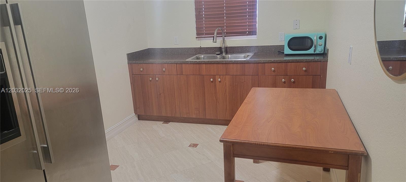 PORT ANTIGUA PLAT NO 2 - Residential Lease