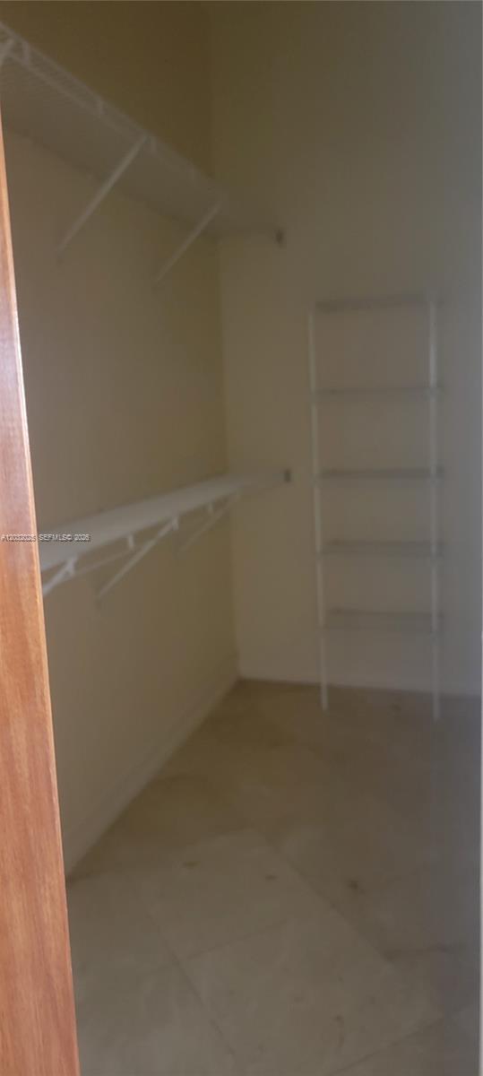 PORT ANTIGUA PLAT NO 2 - Residential Lease