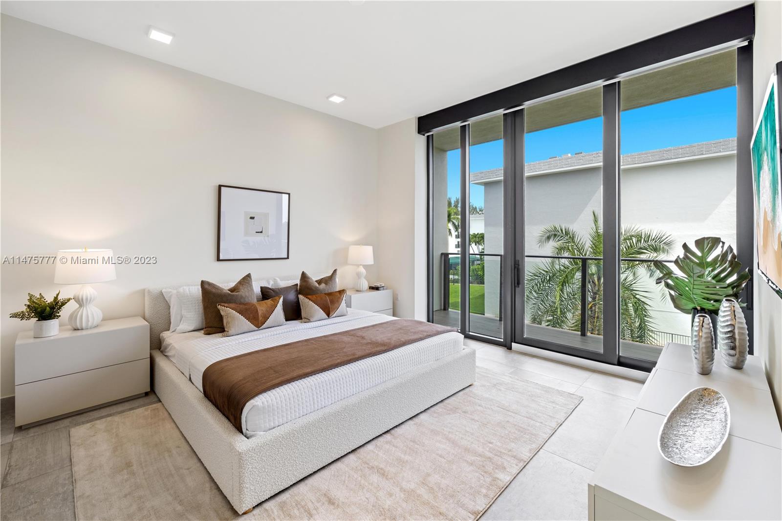 BRICKELLS FLAGLER - Residential Lease