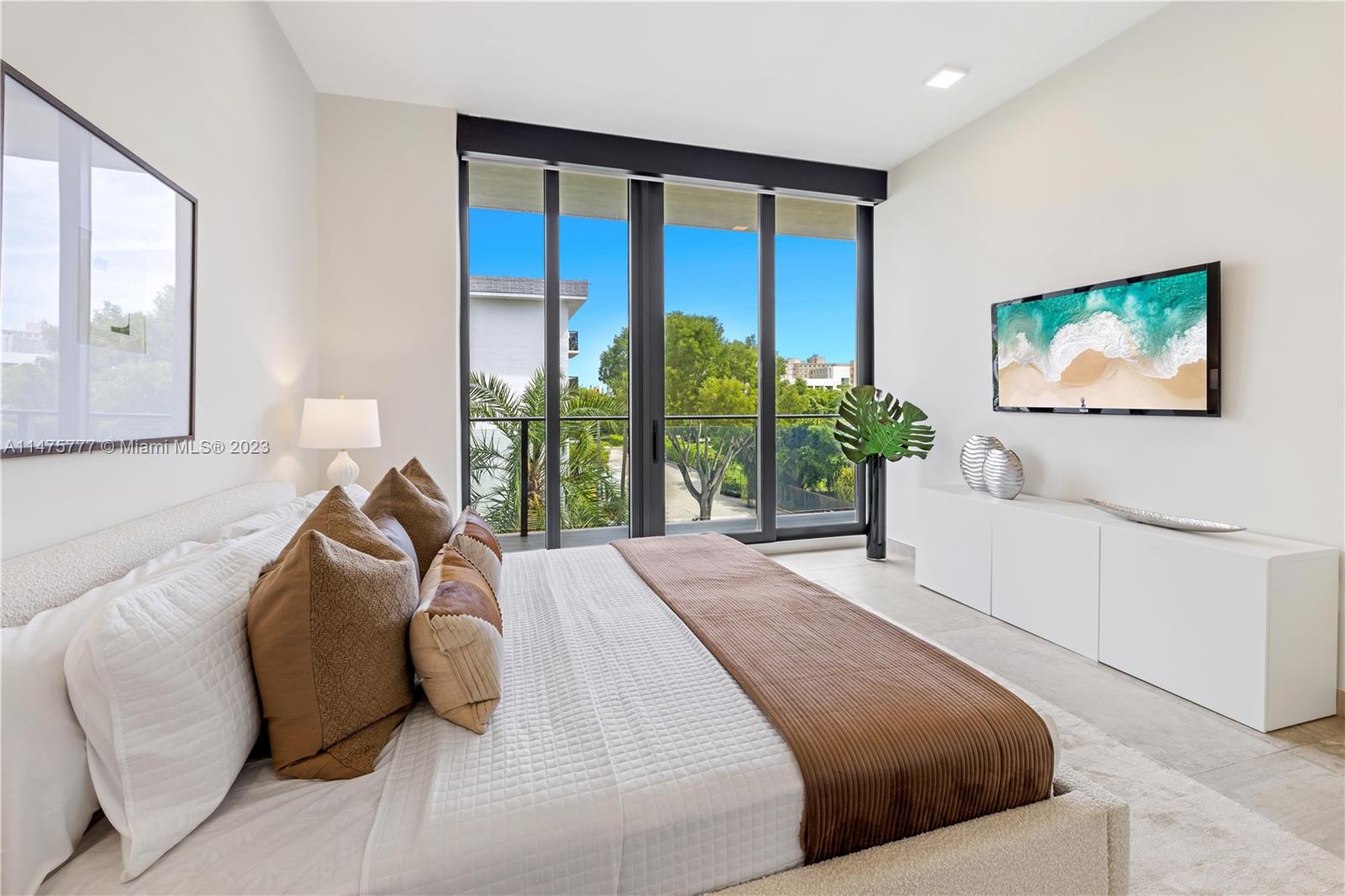 BRICKELLS FLAGLER - Residential Lease