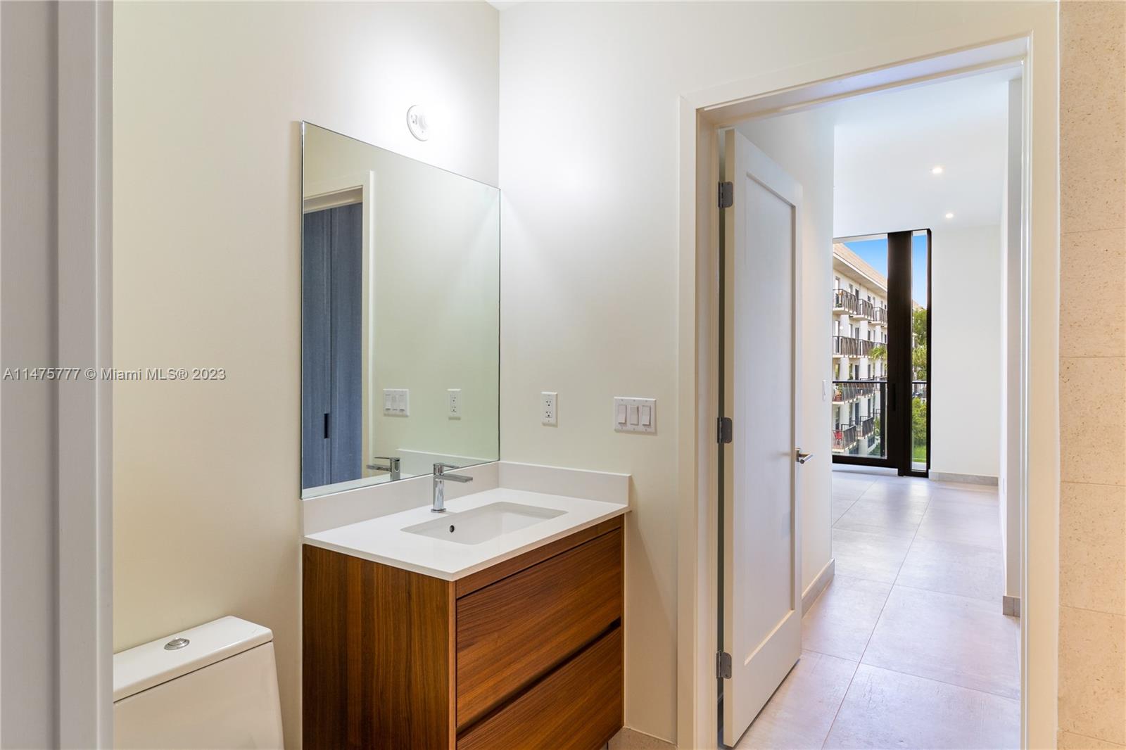 BRICKELLS FLAGLER - Residential Lease