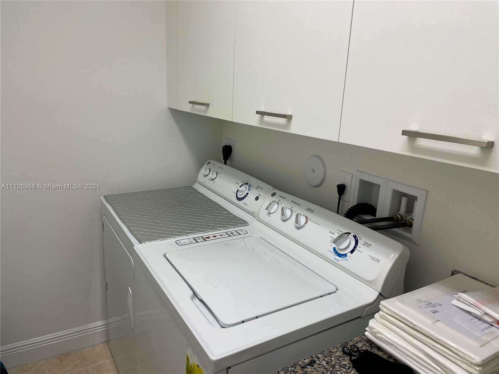 DOWNTOWN DORAL DUTCHER - Residential Lease