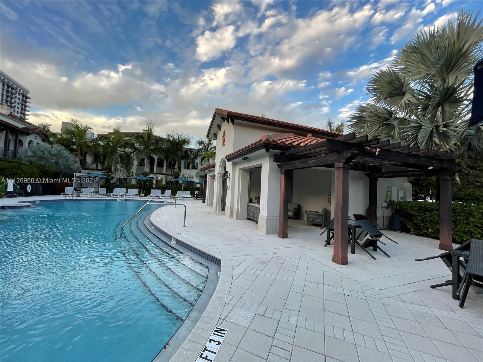 DOWNTOWN DORAL DUTCHER - Residential Lease