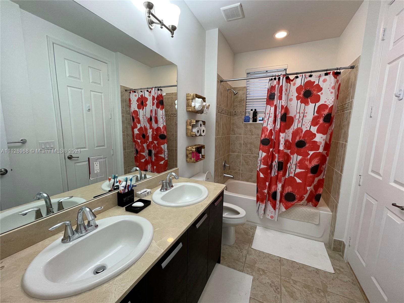 DOWNTOWN DORAL DUTCHER - Residential Lease