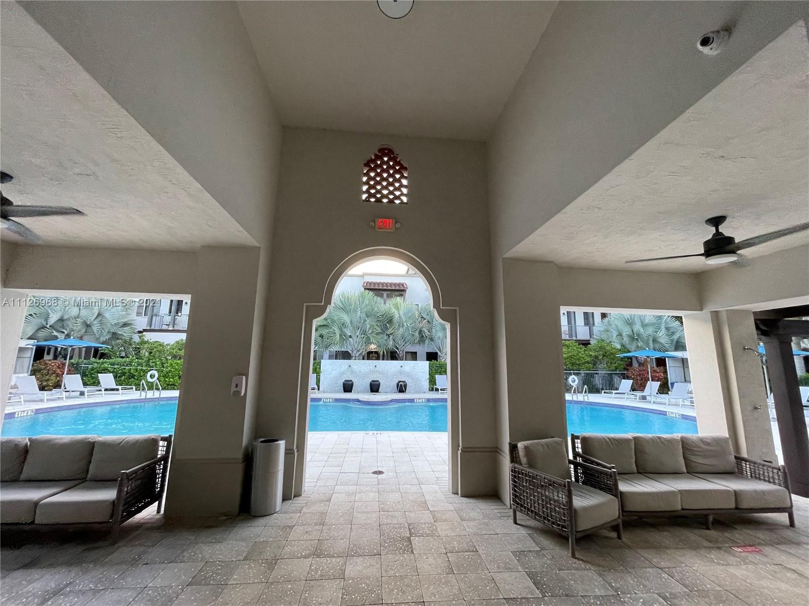 DOWNTOWN DORAL DUTCHER - Residential Lease