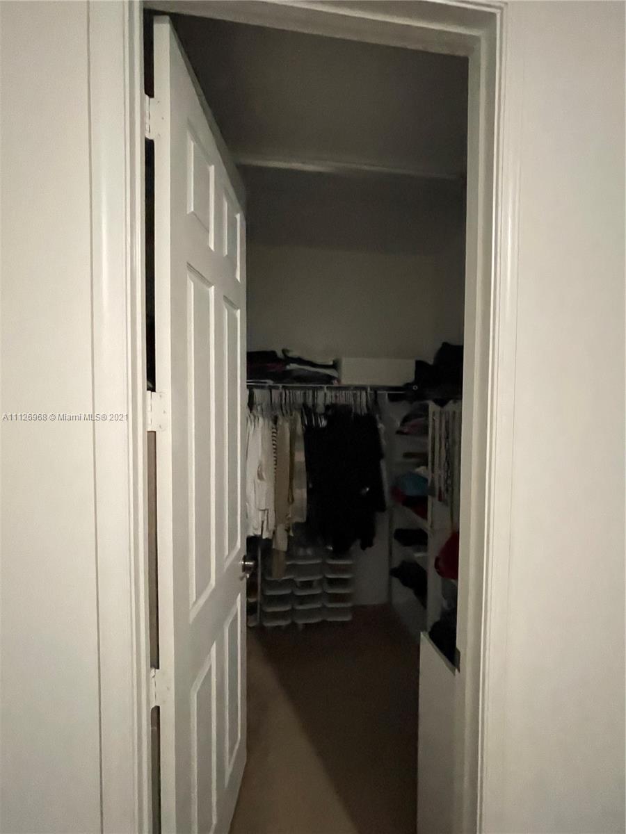 DOWNTOWN DORAL DUTCHER - Residential Lease