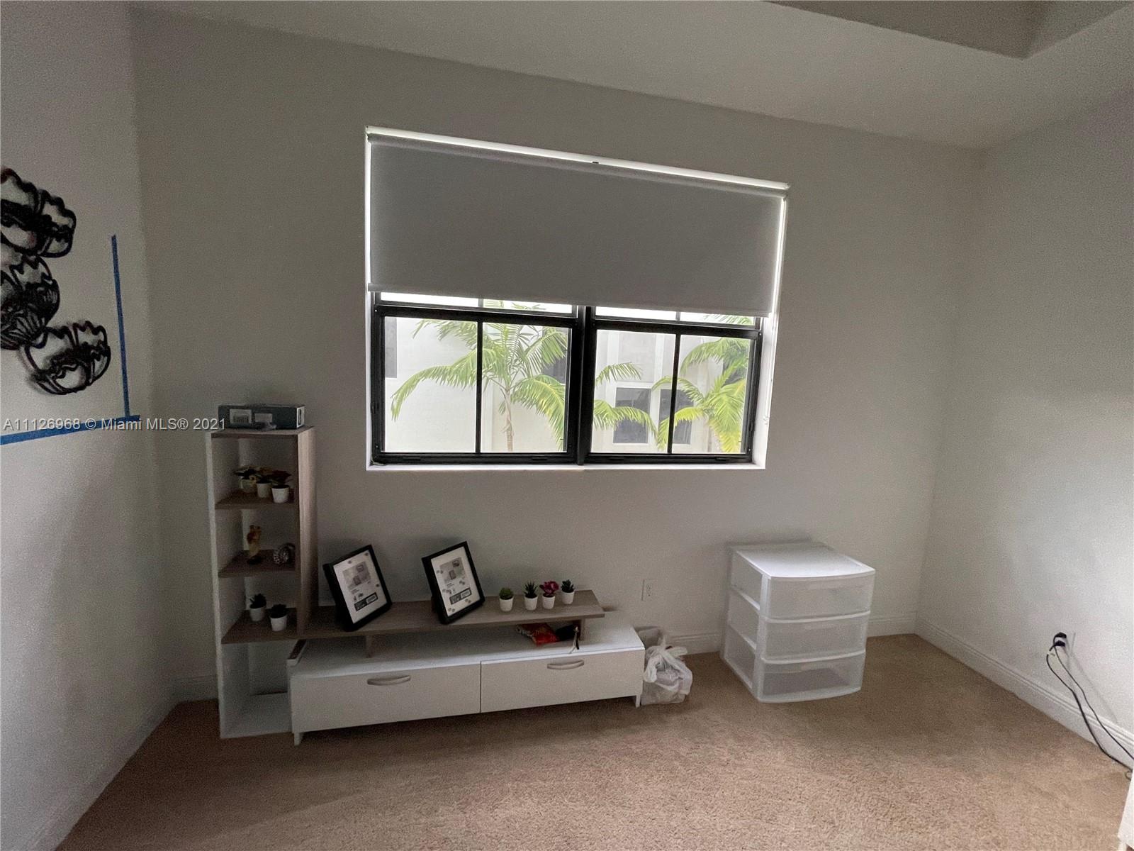 DOWNTOWN DORAL DUTCHER - Residential Lease