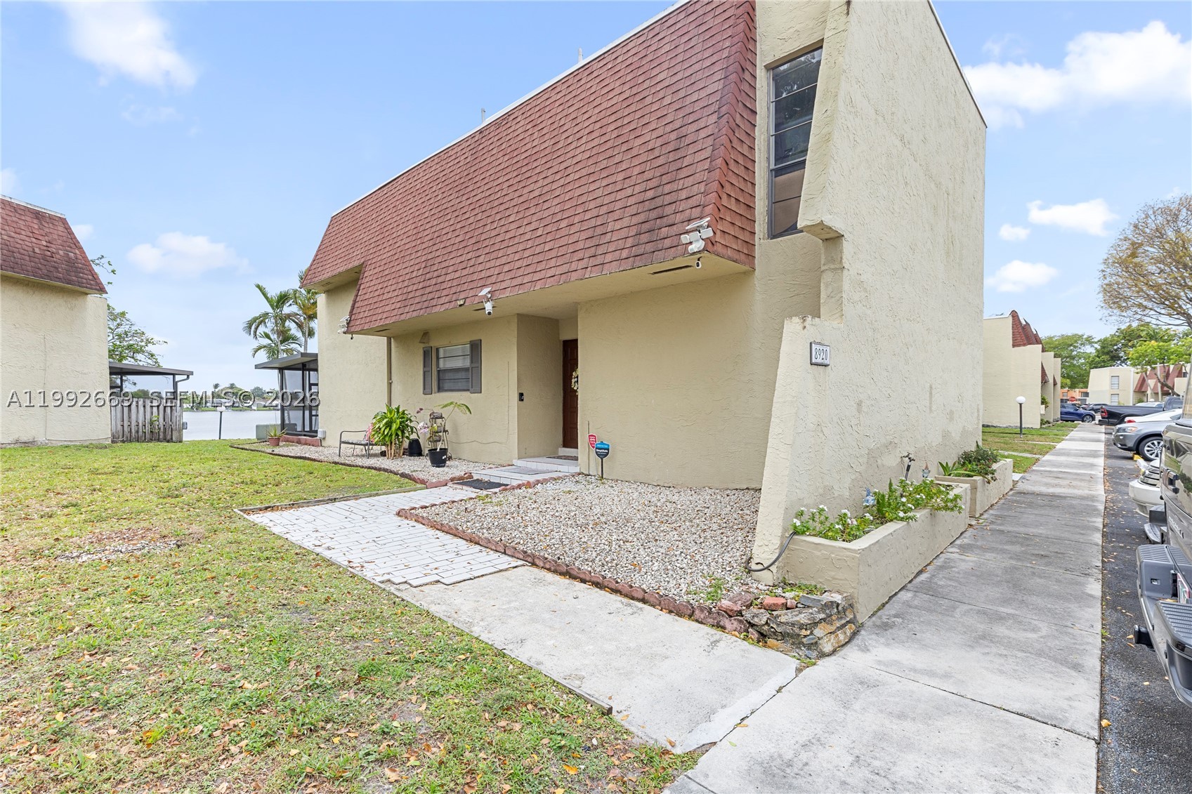 WESTVIEW CONDOMINIUM NO O - Residential
