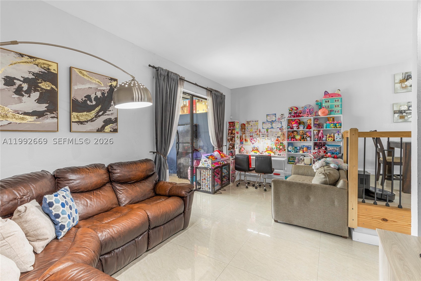WESTVIEW CONDOMINIUM NO O - Residential