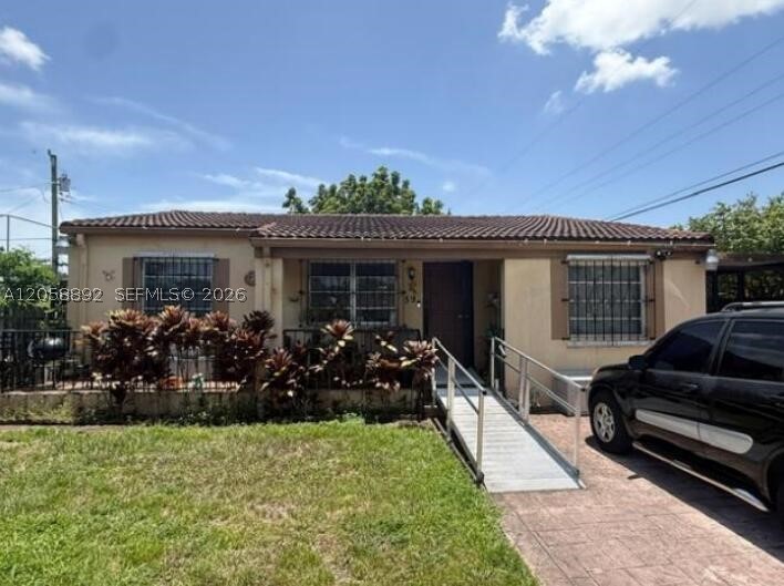 59 Flagami Blvd, Miami, FL 33144

non conforming triplex
2/1, 2/1 & 1/1
Total living area: 2,357 sq ft
clean title
Vacant at closing