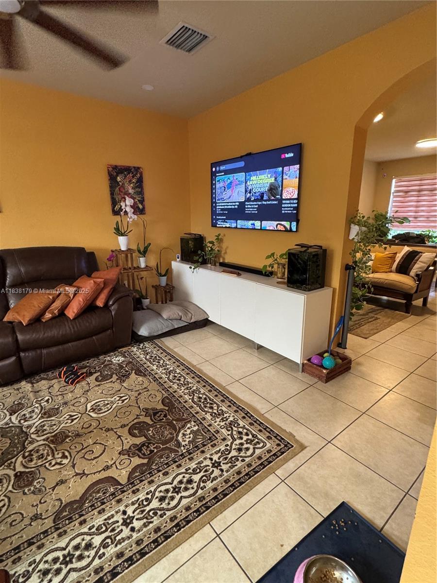 SILVER PALM EAST SEC THRE - Residential