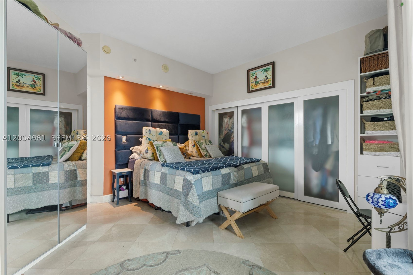 CITY 24 CONDO - Residential