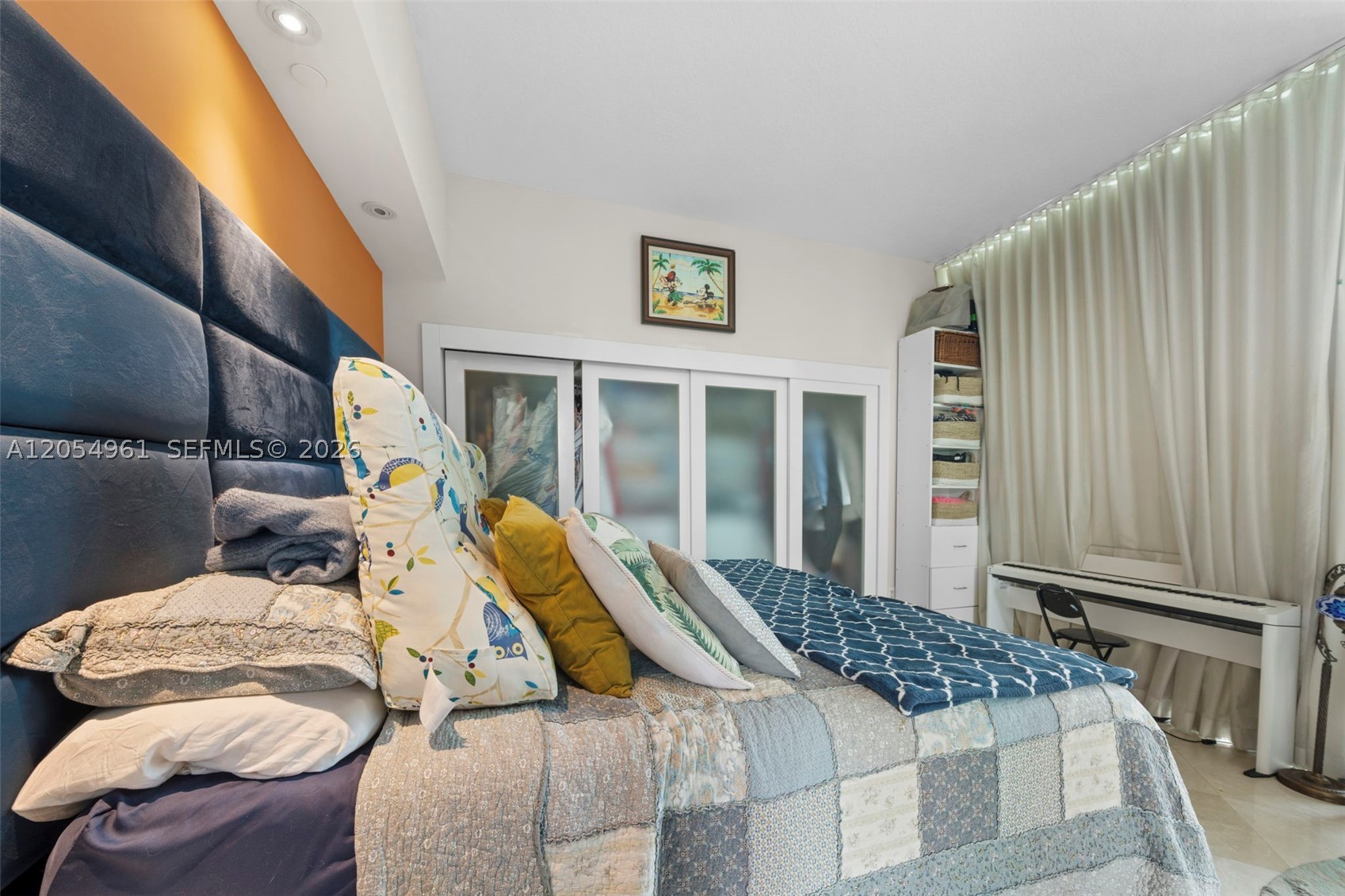 CITY 24 CONDO - Residential