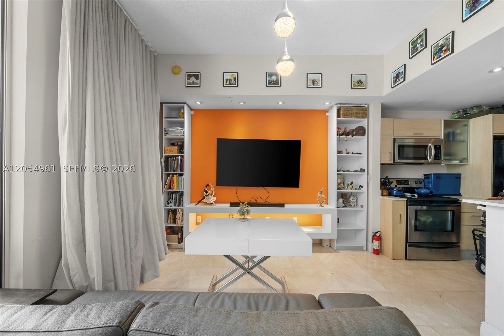 CITY 24 CONDO - Residential