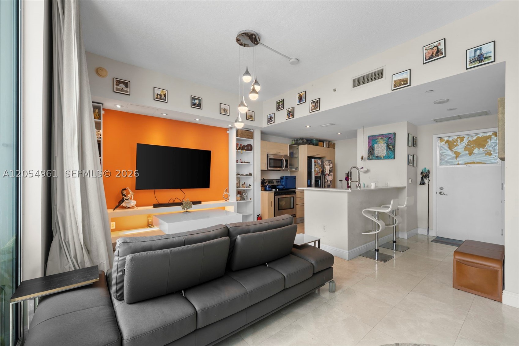 CITY 24 CONDO - Residential