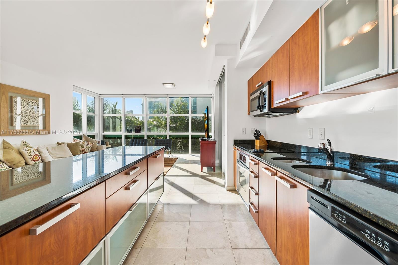 THE ATRIUM AT AVENTURA CO - Residential