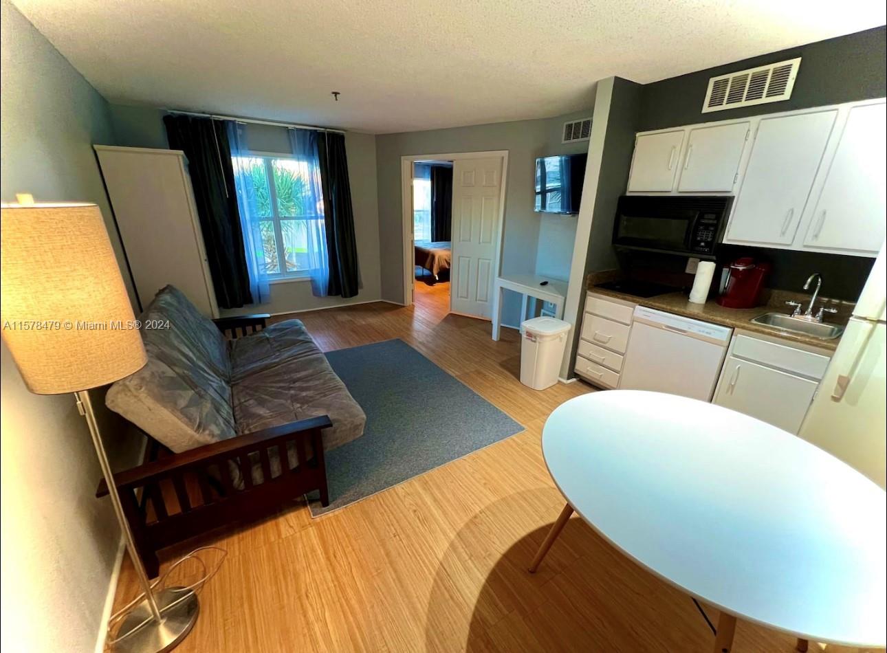Excellent Opportunity for Investors Only.. comfortable and quiet condo, located minutes from the Disney world theme parks, shopping centers and much more! Association App Fee is not required! This will be a CASH ONLY transaction.
If you have questions and need more information please TEXT ONLY to listing agent.