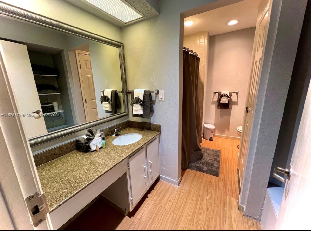 PALMS RESORT - Residential