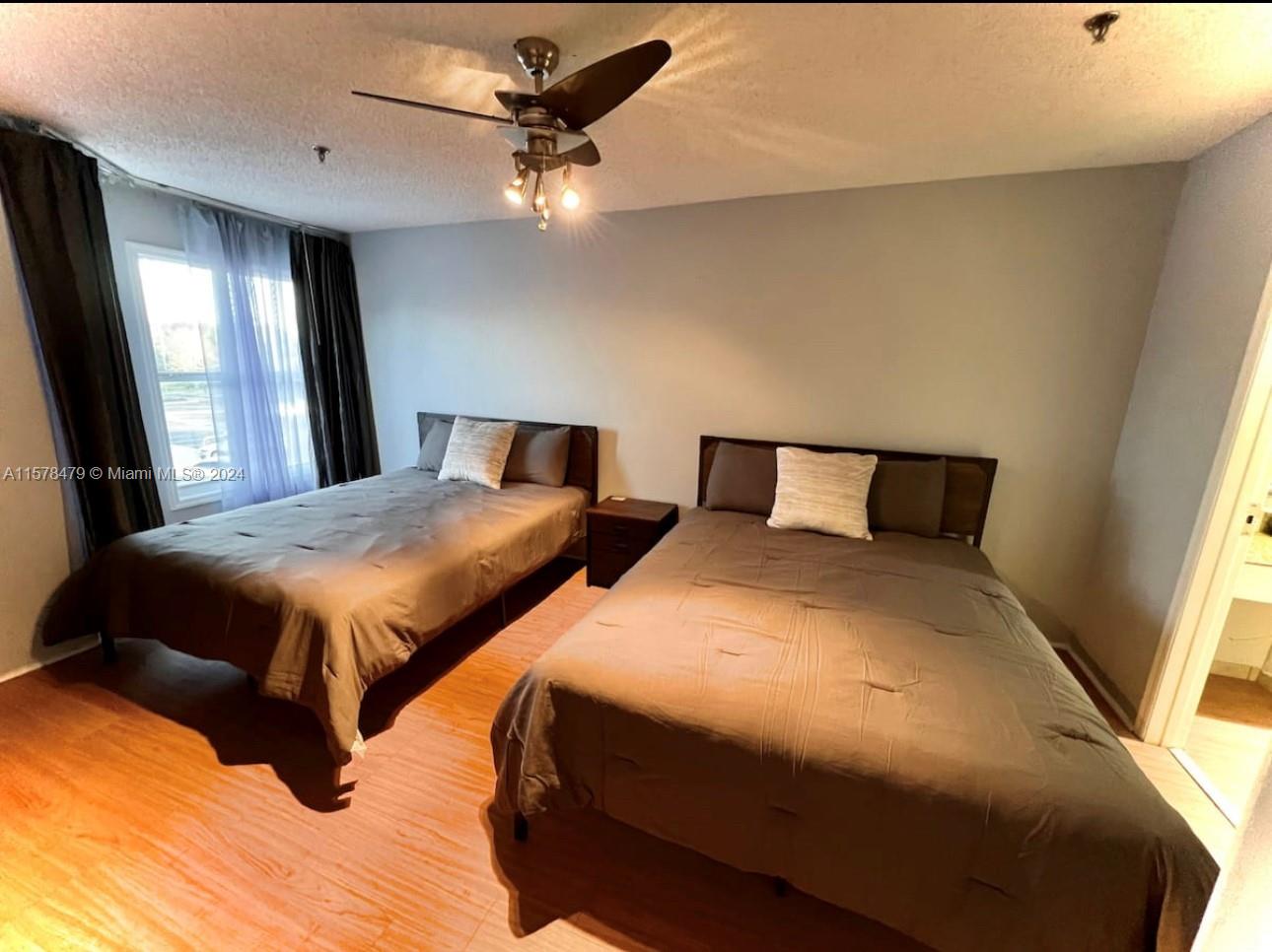 PALMS RESORT - Residential