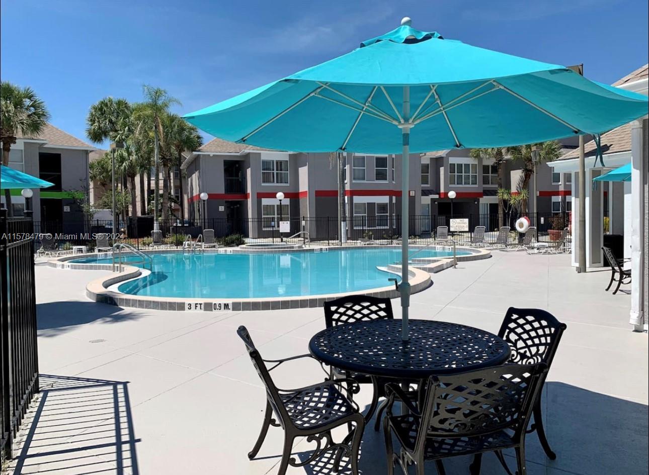 PALMS RESORT - Residential