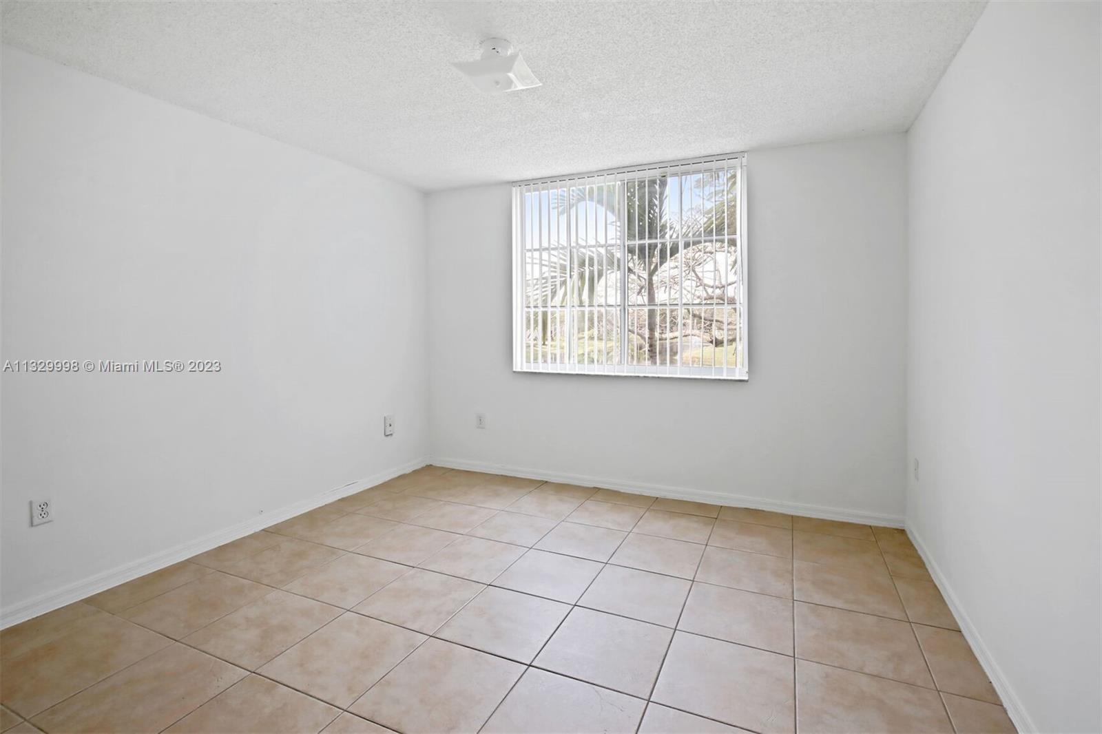 ST ANDREWS CONDO - Residential Lease