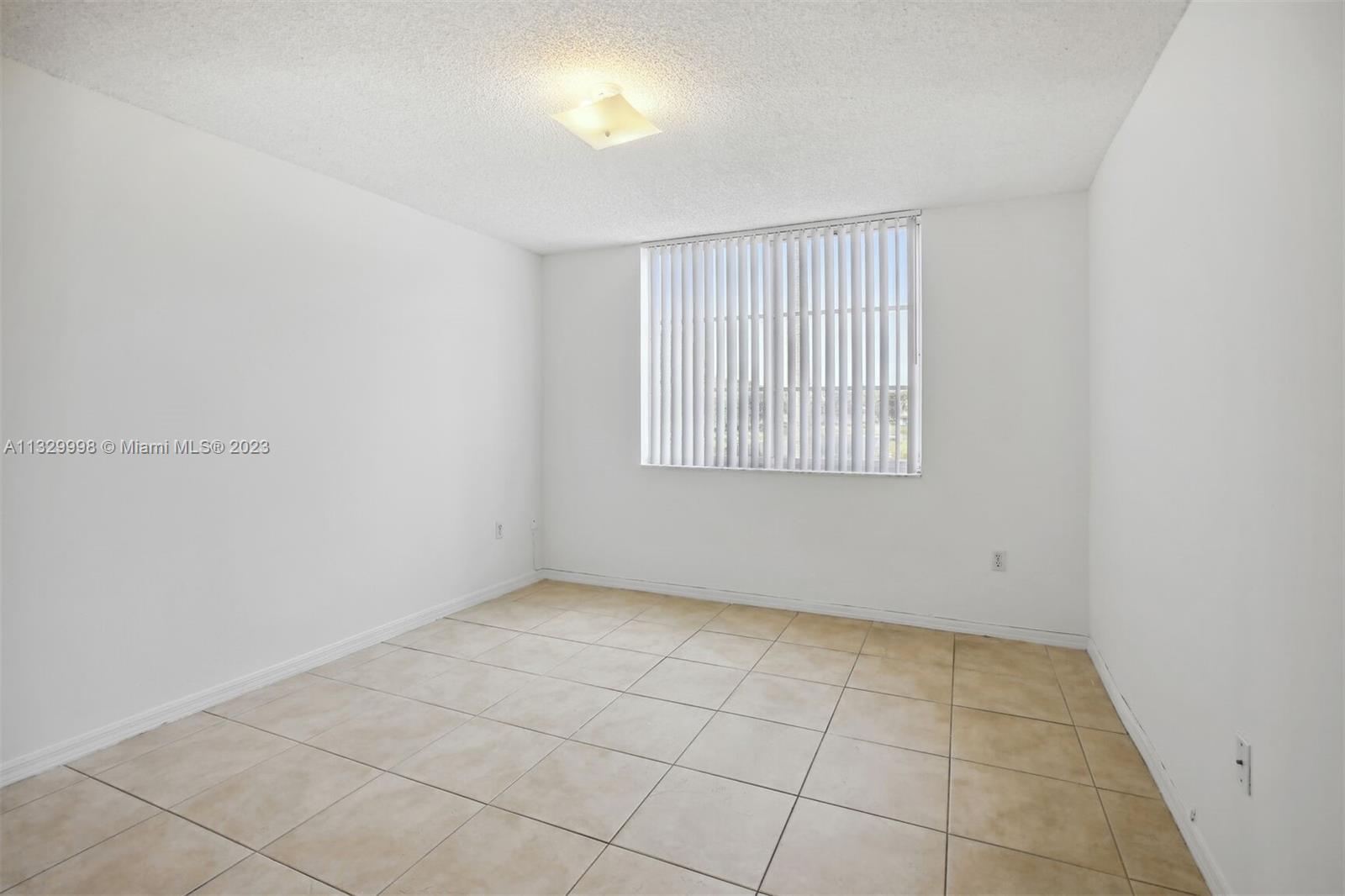 ST ANDREWS CONDO - Residential Lease