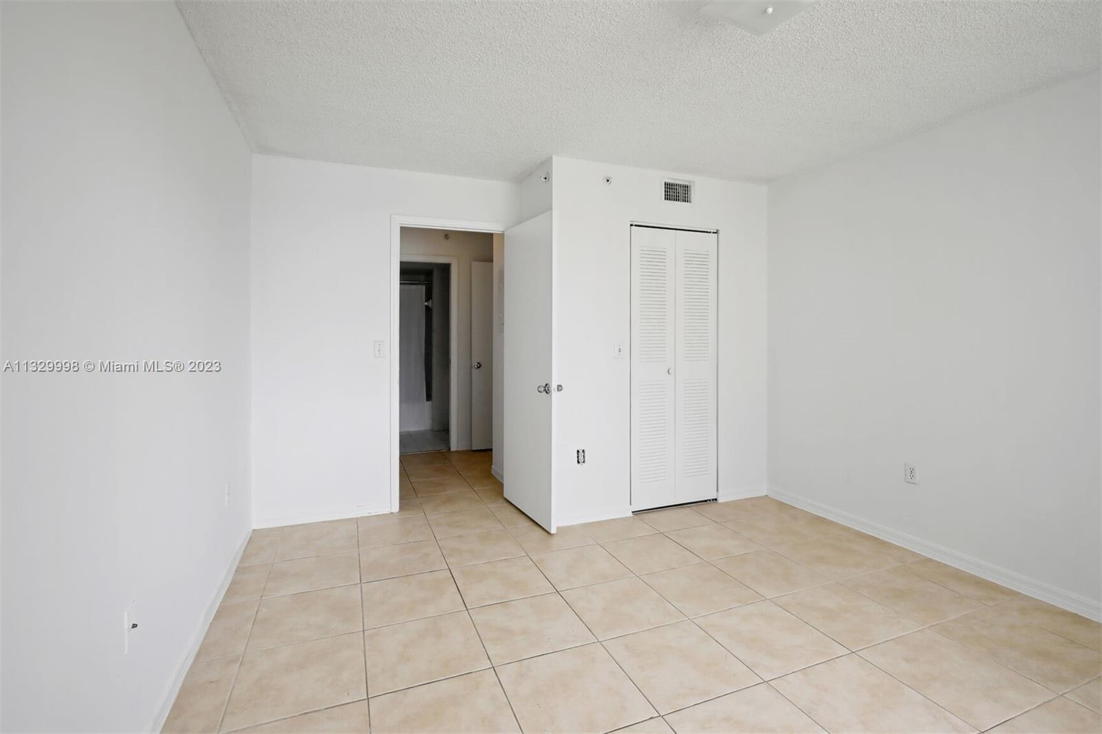 ST ANDREWS CONDO - Residential Lease