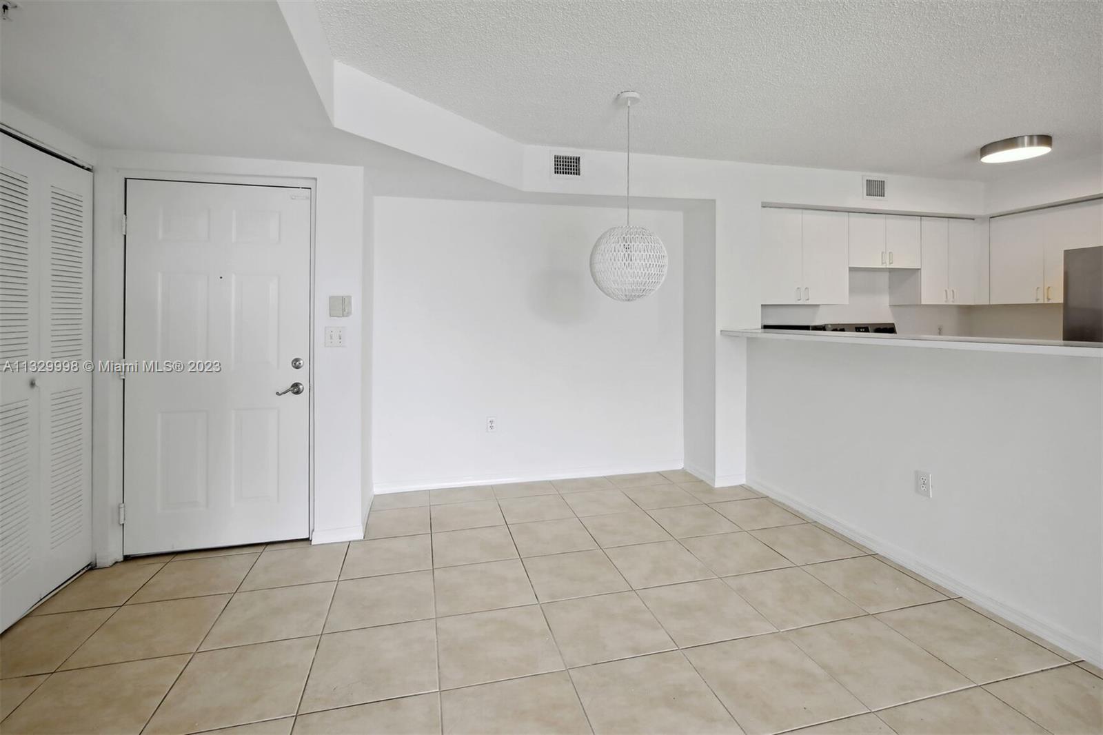 ST ANDREWS CONDO - Residential Lease