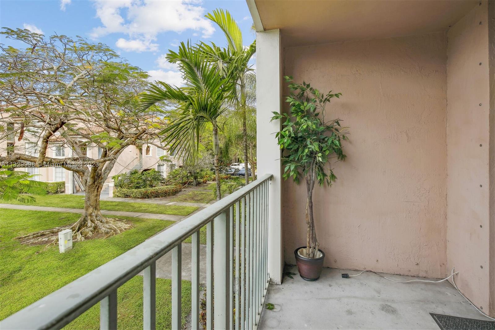 ST ANDREWS CONDO - Residential Lease