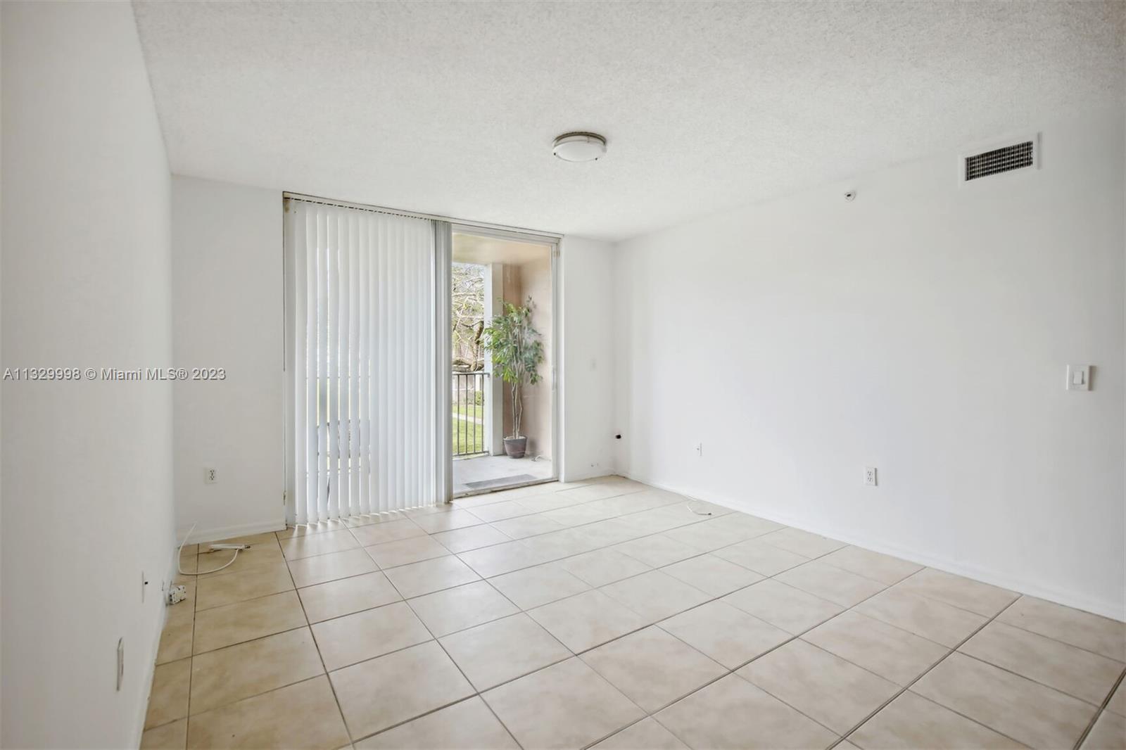 ST ANDREWS CONDO - Residential Lease
