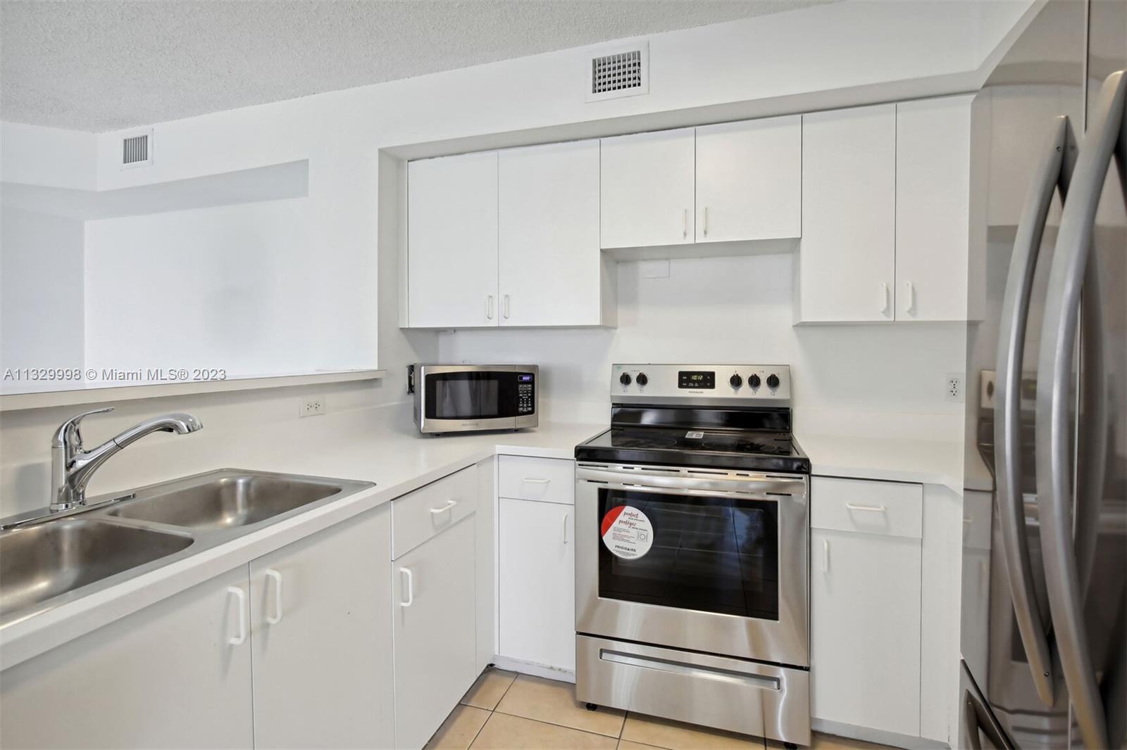 ST ANDREWS CONDO - Residential Lease