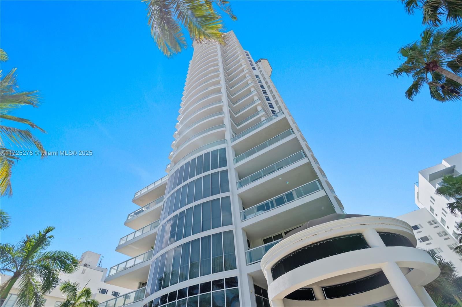 LA TOUR CONDO - Residential