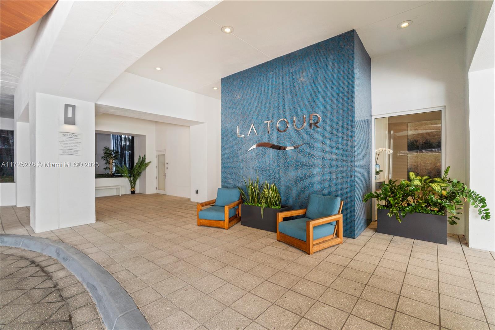 LA TOUR CONDO - Residential