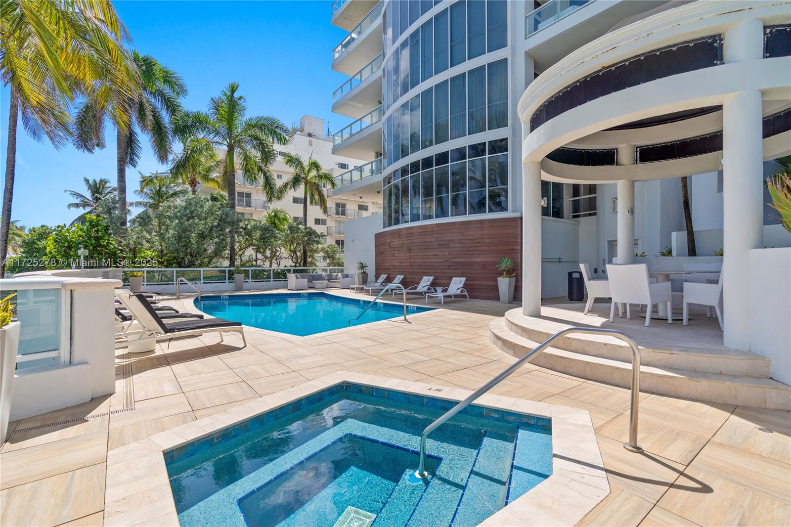 LA TOUR CONDO - Residential