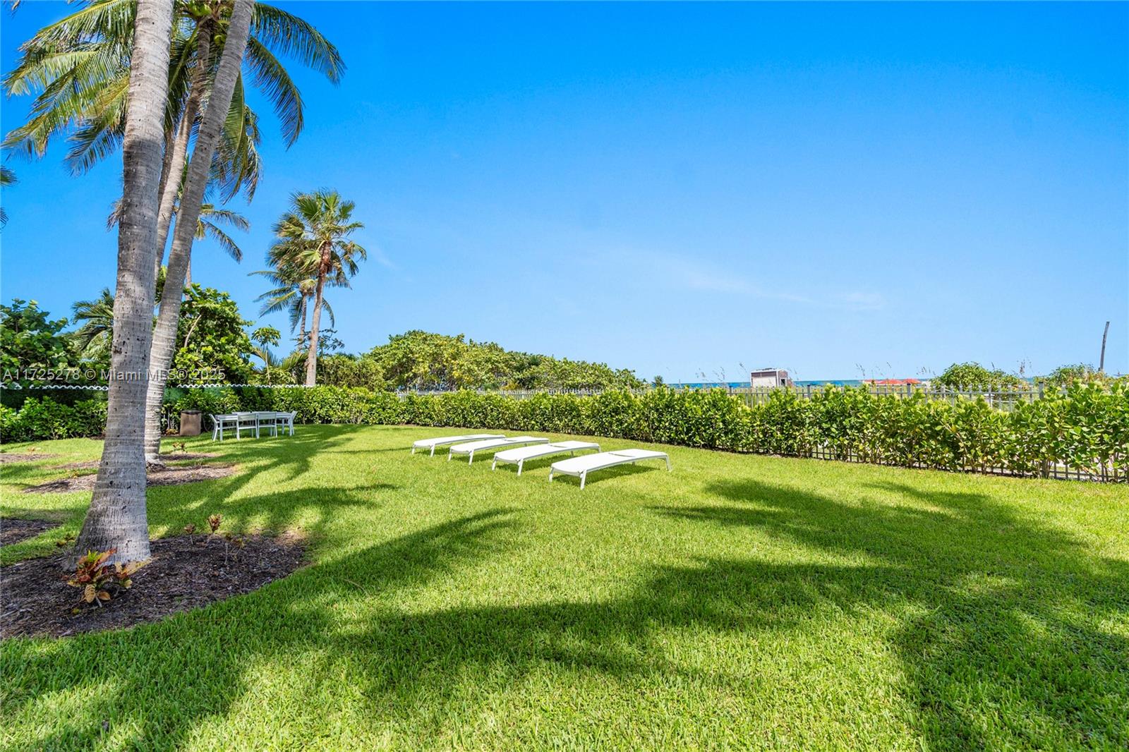 LA TOUR CONDO - Residential