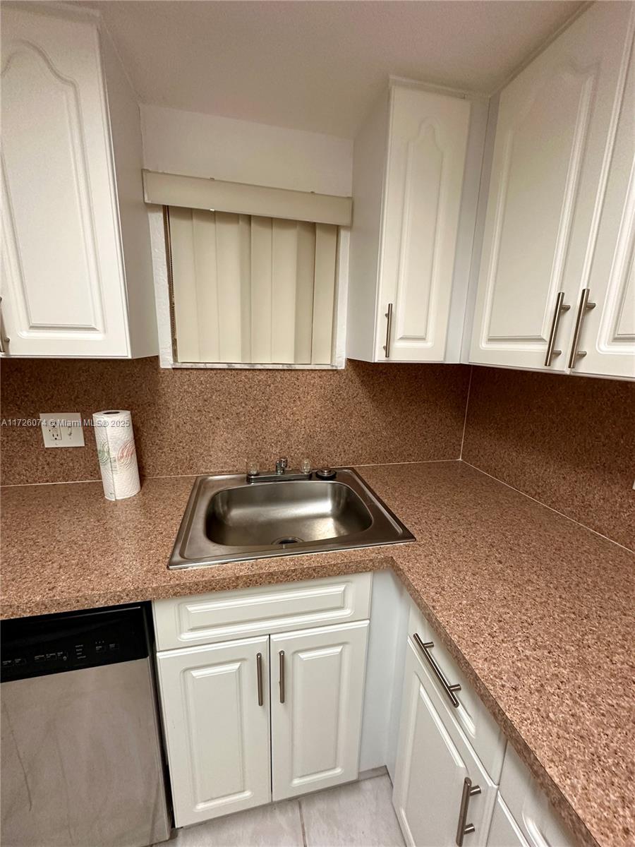 LAS VISTAS AT DORAL CONDO - Residential Lease