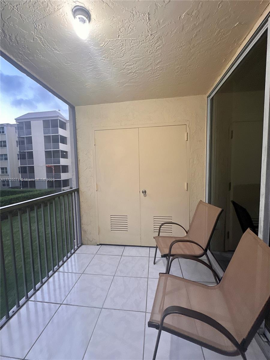 LAS VISTAS AT DORAL CONDO - Residential Lease