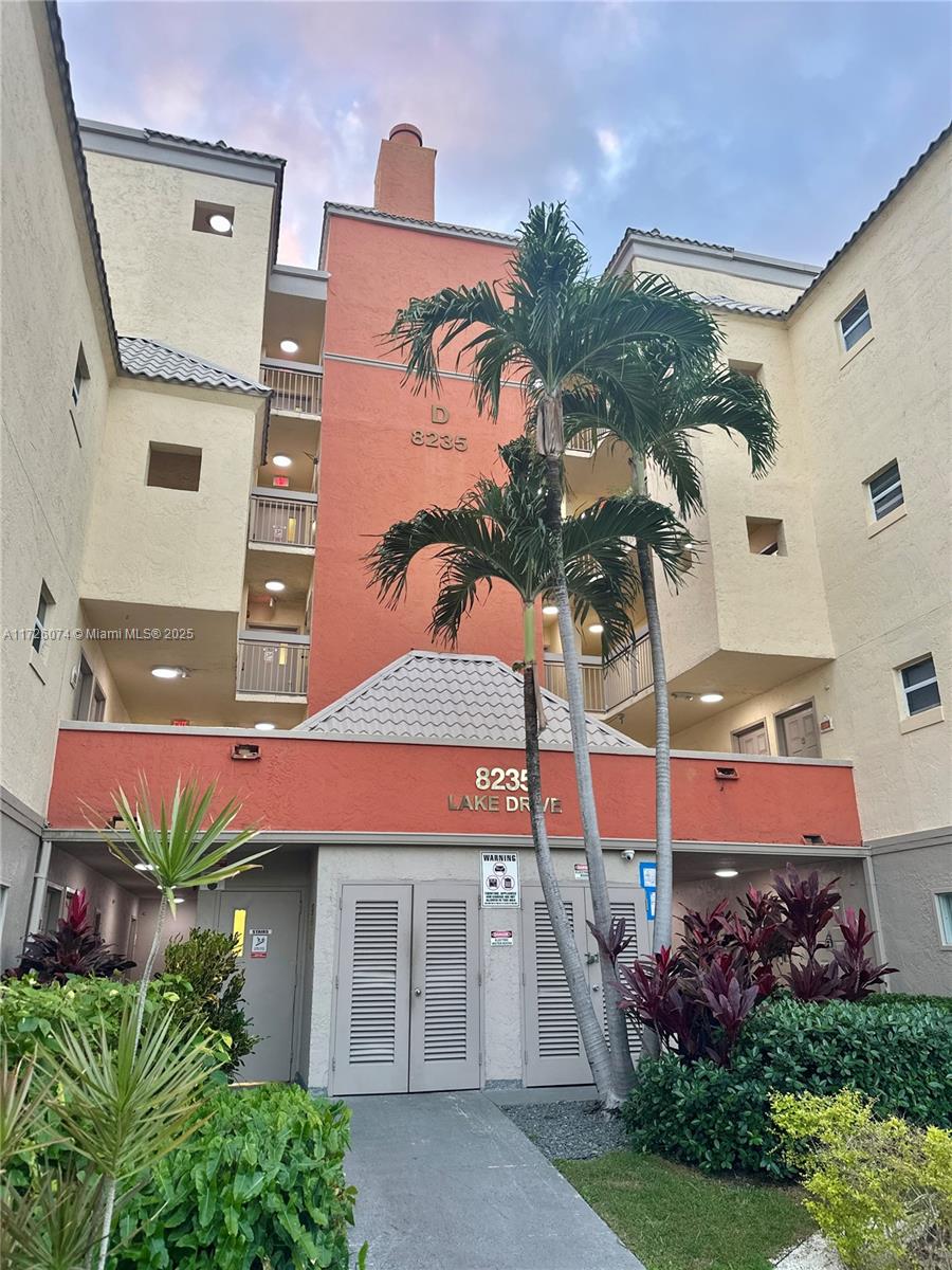 Downtown Doral, elegant apartment in 2nd Floor with 1Bed; 1Bath with screened balcony with a big storage closet. Washer&Dryer inside unit. Refrigerator & Electric Stove, Dishwasher. Walking distance to Downtown Doral; Charter schools, Supermarket and shopping Center. Gated community with card entry access & Security cameras. Freebee is a FREE door-to-door, on-demand transportation service for DownTown Doral Residents. Fast Association approval, apply online. 2parking spots. Water is included in the rent. Vacant and ready to move in!