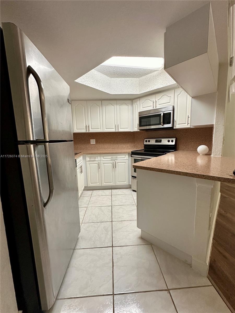 LAS VISTAS AT DORAL CONDO - Residential Lease
