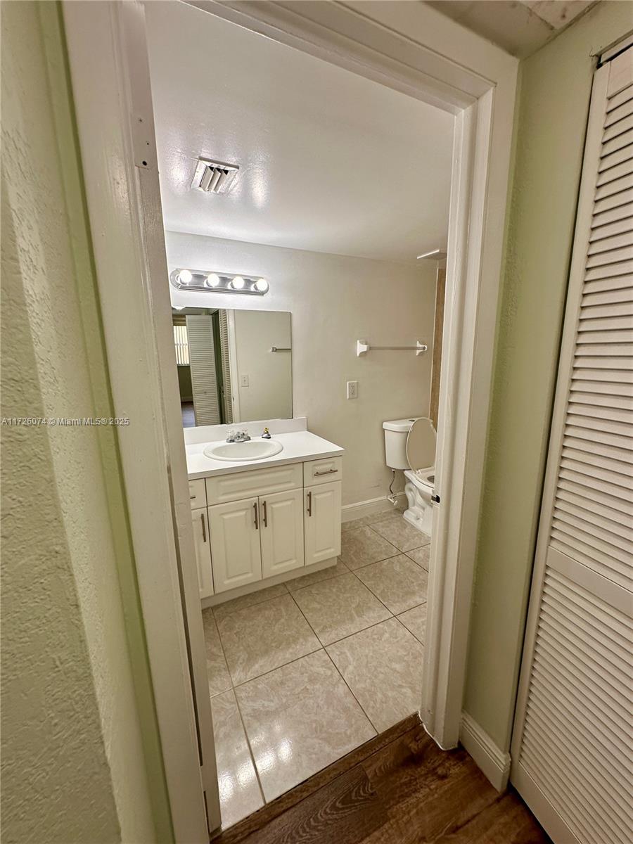 LAS VISTAS AT DORAL CONDO - Residential Lease