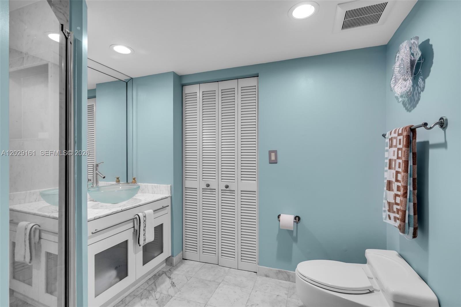 OCEANIA III CONDO - Residential