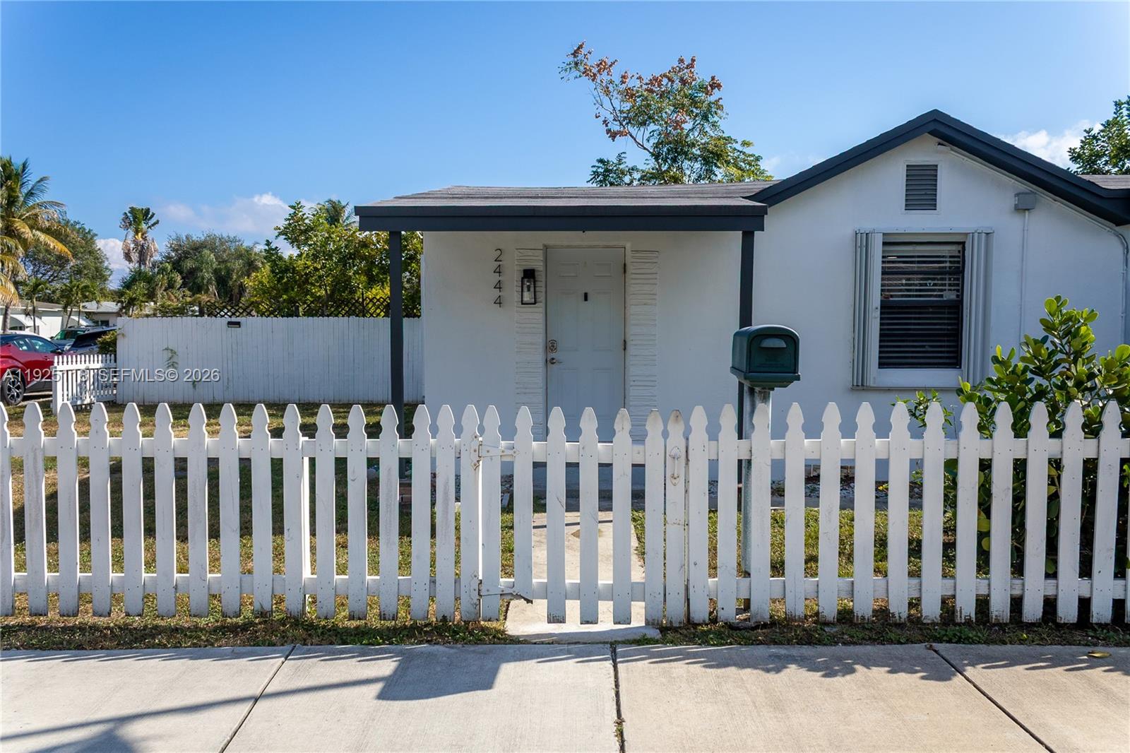 HOLLYWOOD PARK - Residential